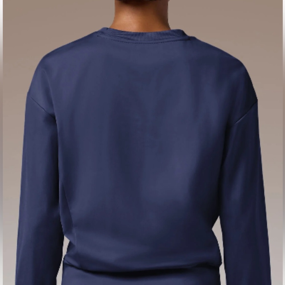 HYPOTHESIS OMNI BASE PULLOVER
WOMEN'S KNIT CREW NECK SCRUB PULLOVER
NWT SMALL - Picture 2 of 6